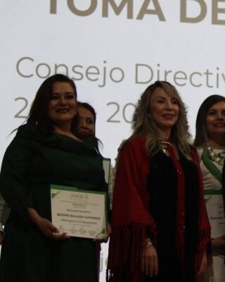 Empresarias en un encuentro empresarial de AMMJE León