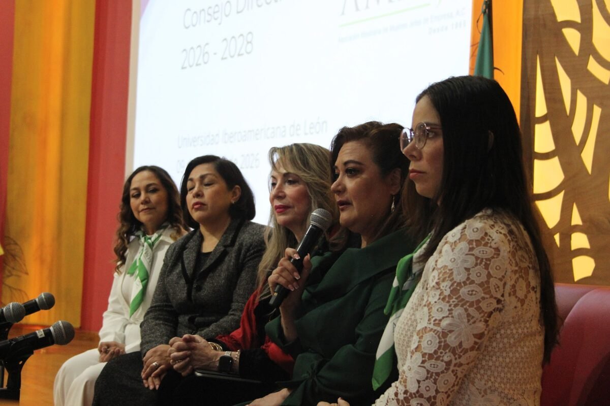 Empresarias en un encuentro de AMMJE León