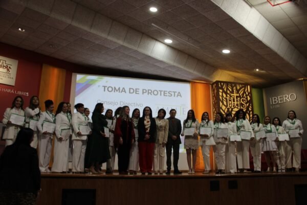 Empresarias en un encuentro empresarial de AMMJE León